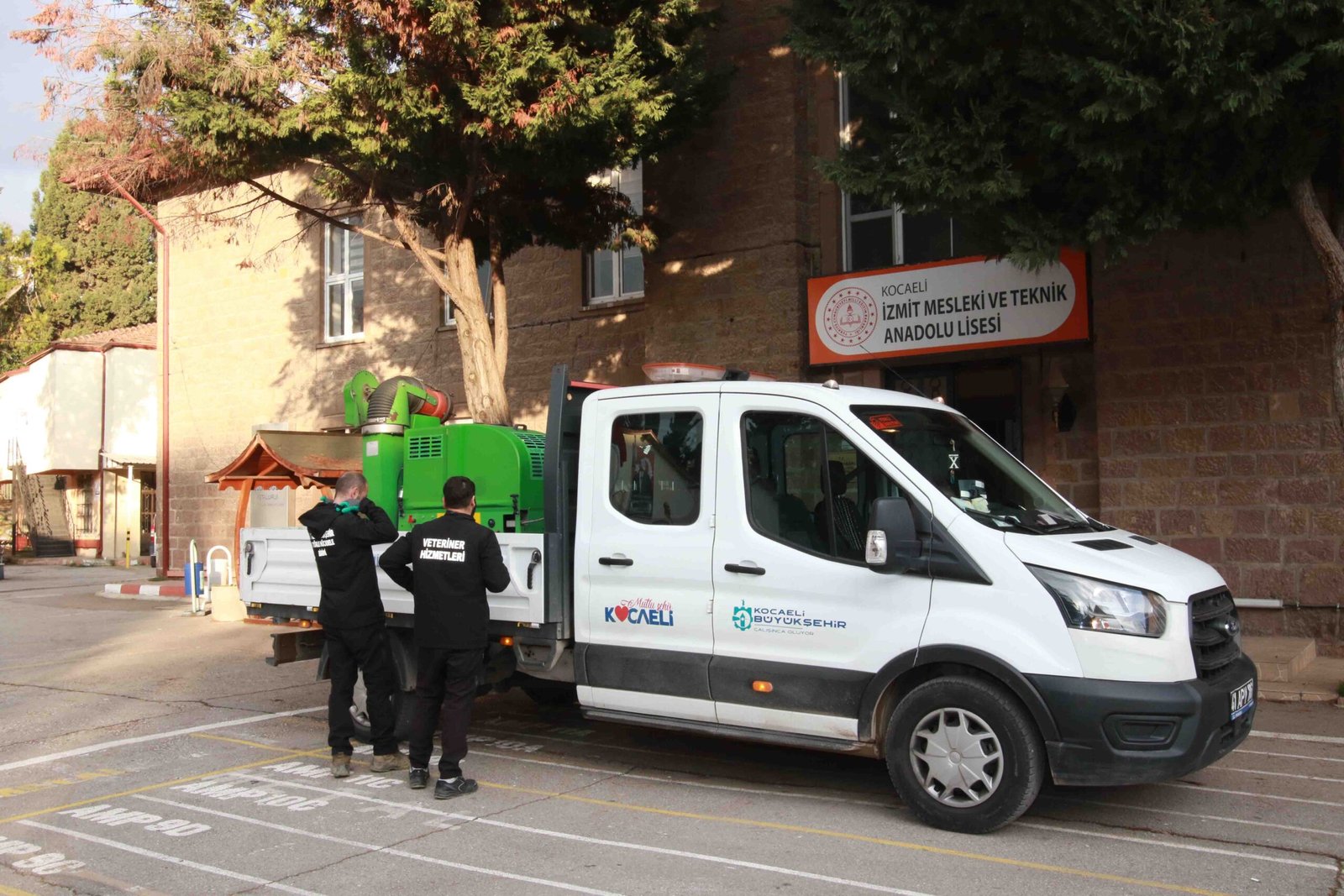 Büyükşehir, yarıyılda 890 okulu ilaçladı