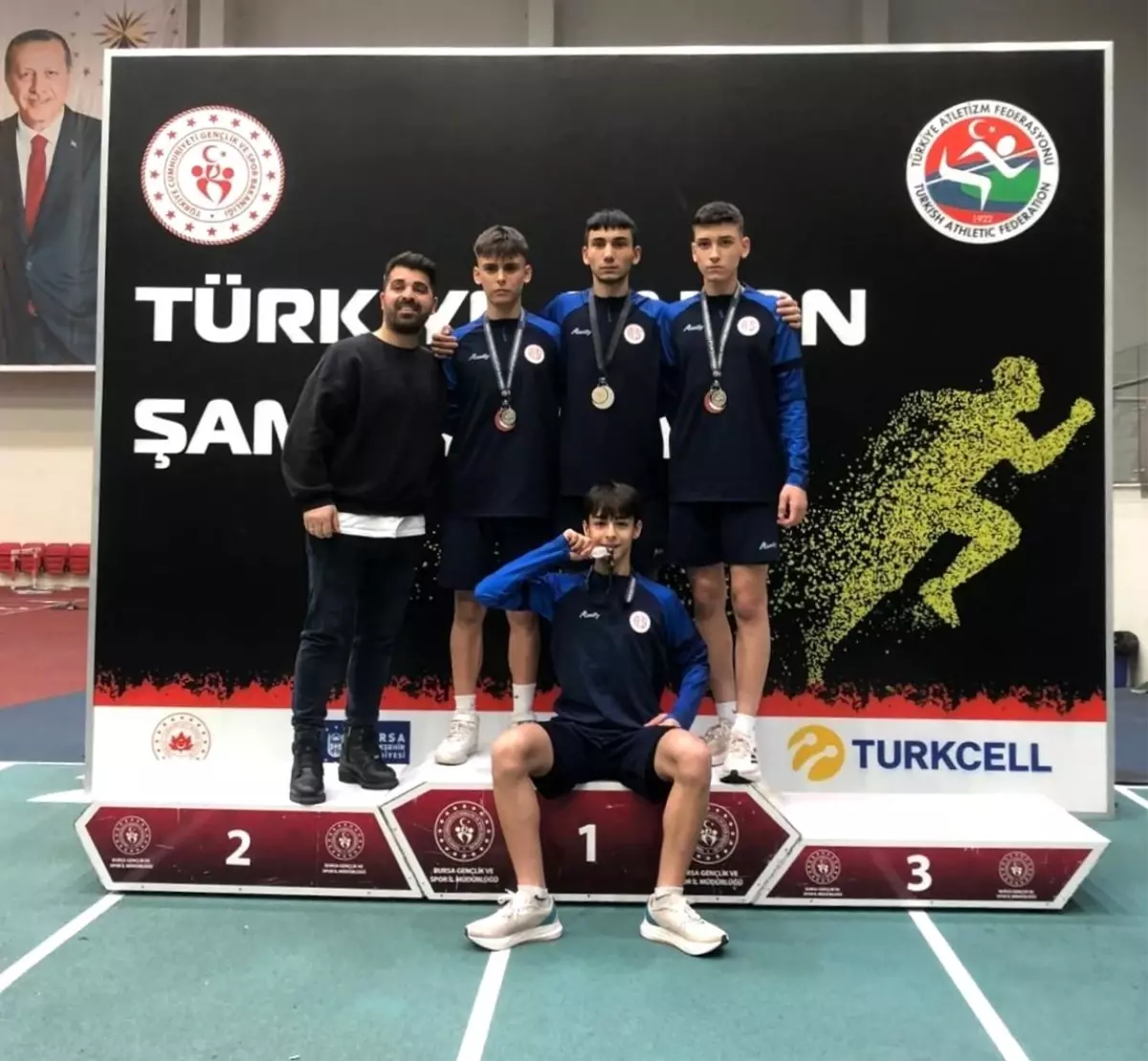Kocaeli U16 Türkiye Salon Atletizm Şampiyonası’nda 14 Madalya Kazandı