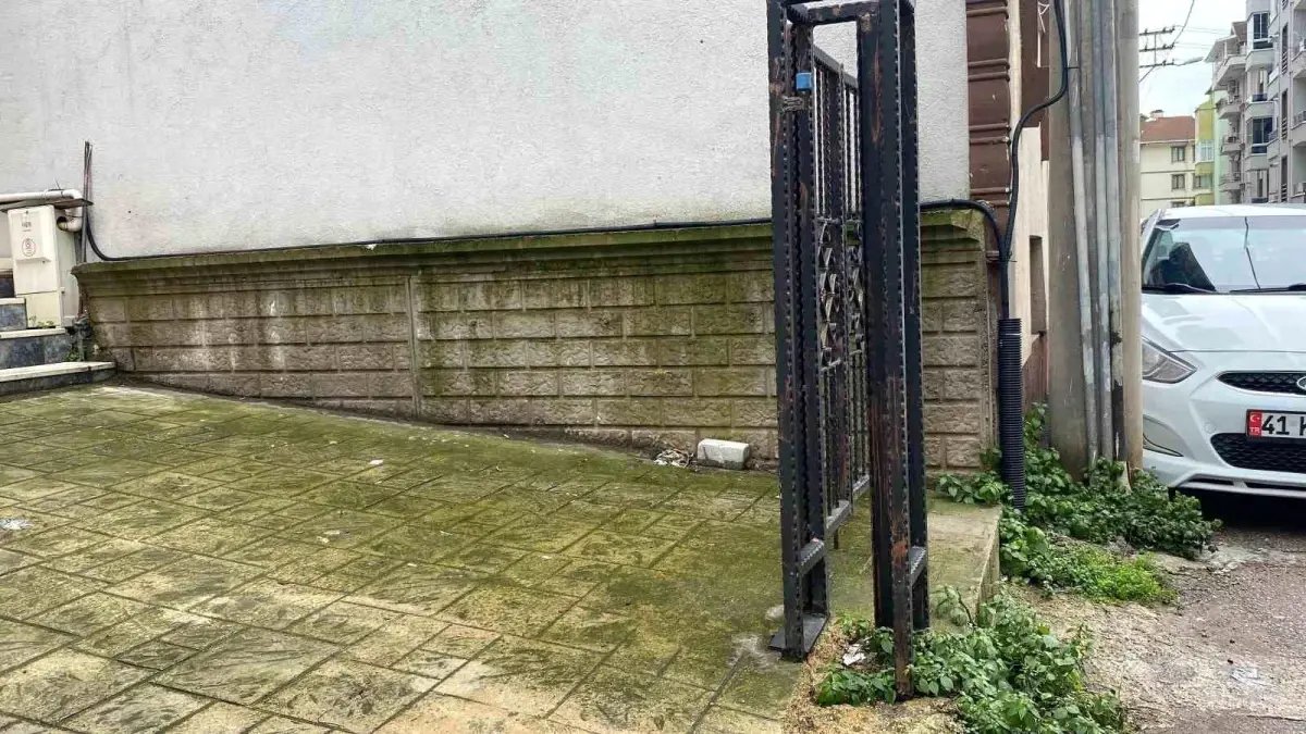Kocaeli’nde 25 Günlük Bebek Sokakta Terk Edildi