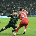 Kocaeli’de Çatı Yangını: 1 Kişi Hastaneye Kaldırıldı