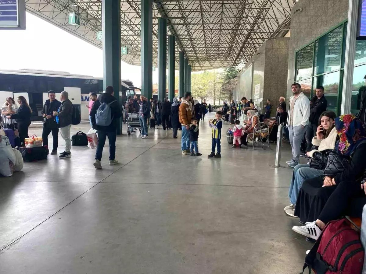 Kocaeli Otogarında Ramazan Bayramı Yoğunluğu