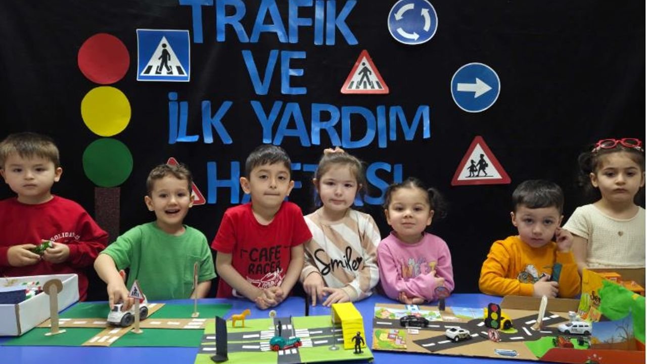 Kocaeli’de Çocuklar Trafik Kurallarını Eğlenerek Öğrendi