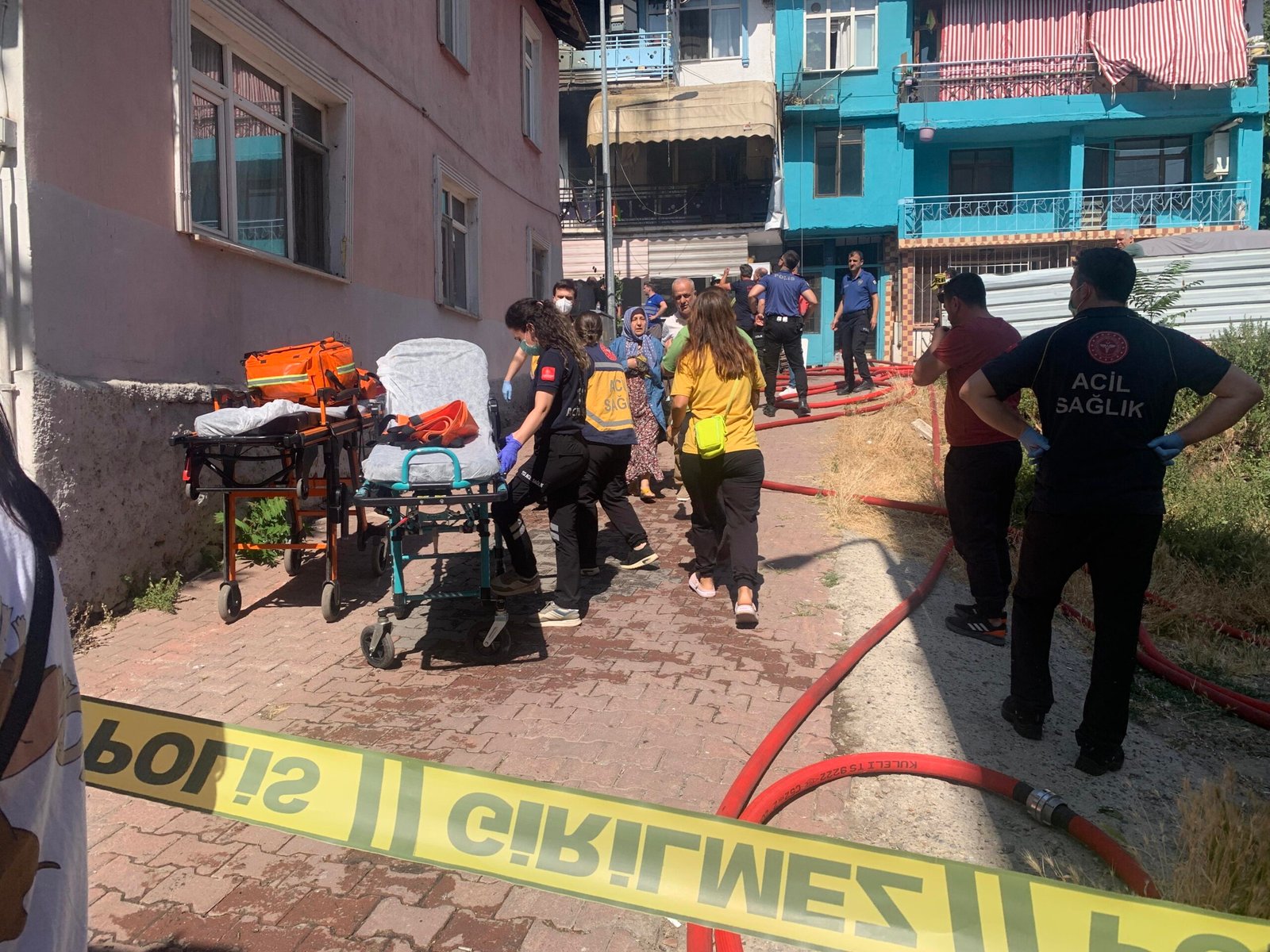 Kocaeli’de apartman yangını: Mahsur kaldılar
