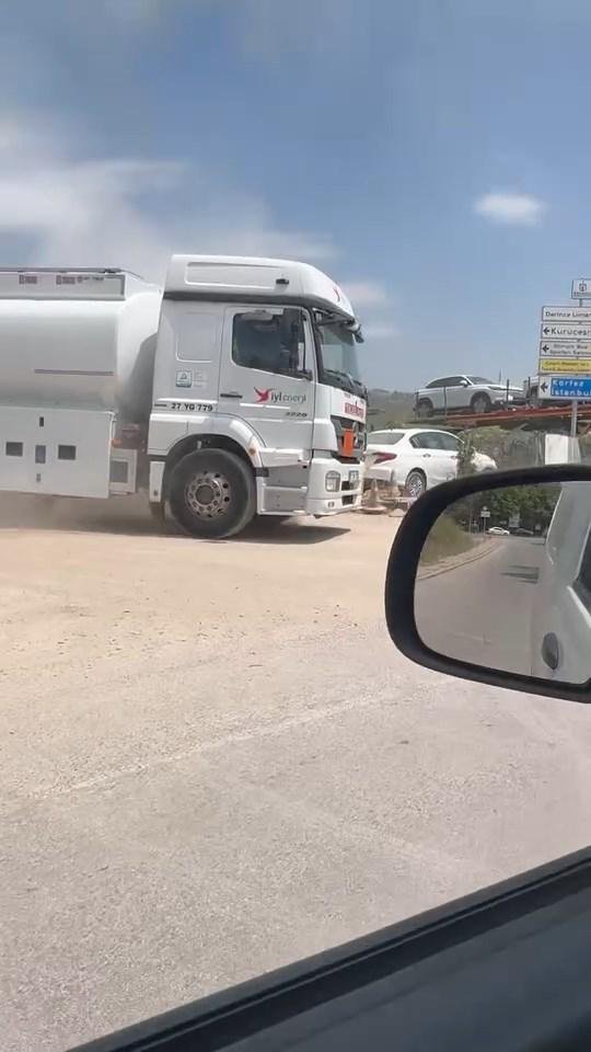 Kocaeli’de yangın: 4 kişi dumandan etkilendi
