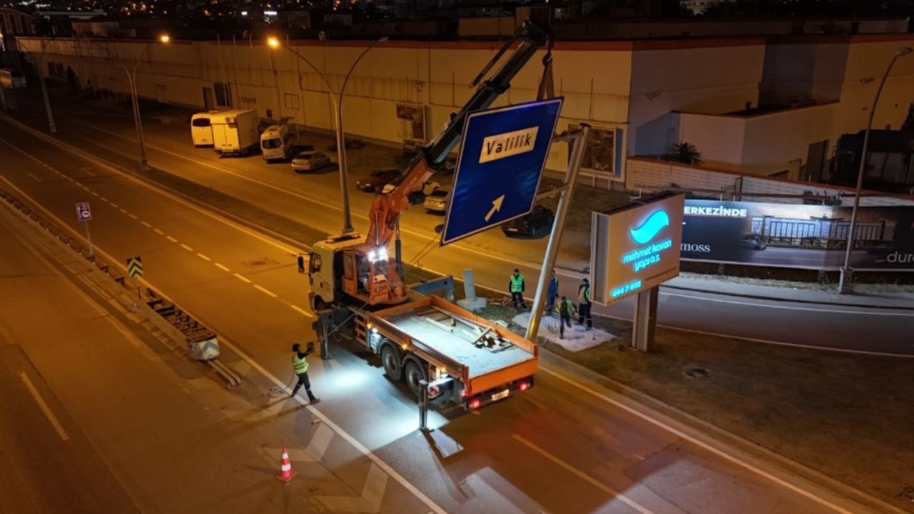 L tipi levhalar trafik akışını rahatlatıyor