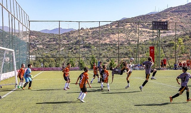  Bayraklı’da anlamlı turnuva: ‘Ferdi Zeyrek’ U-12 Cup futbol turnuvası başlıyor!