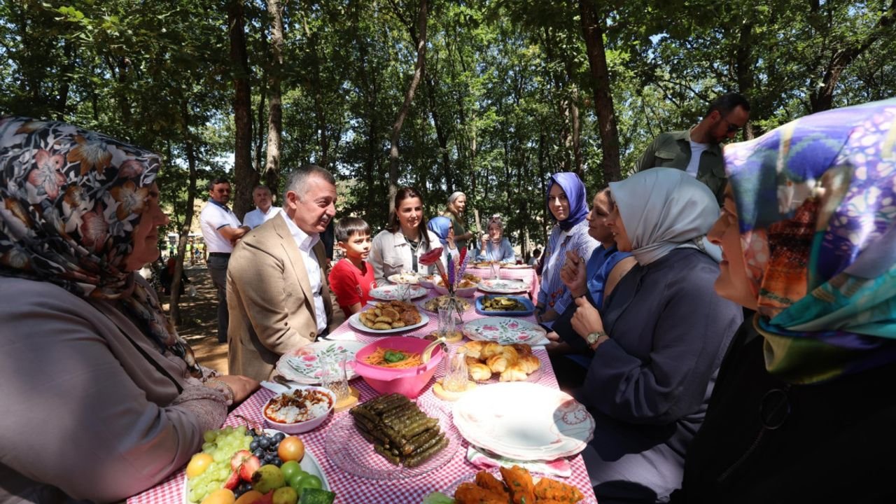 Başkan Büyükakın, Gebze anneler pikniğine katıldı