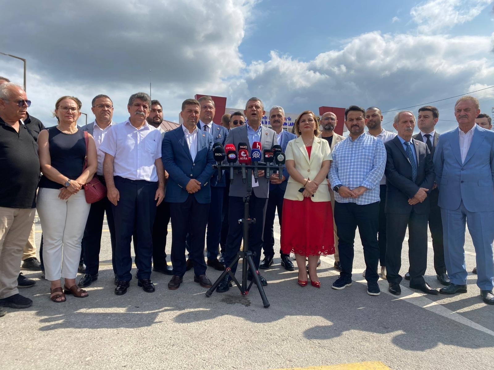 Erdoğan, yenemediğini içeri atıyor