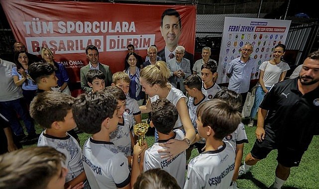  Bayraklı’da anlamlı turnuva ‘Ferdi Zeyrek’ U-12 Cup’ta şampiyon çocuklar!