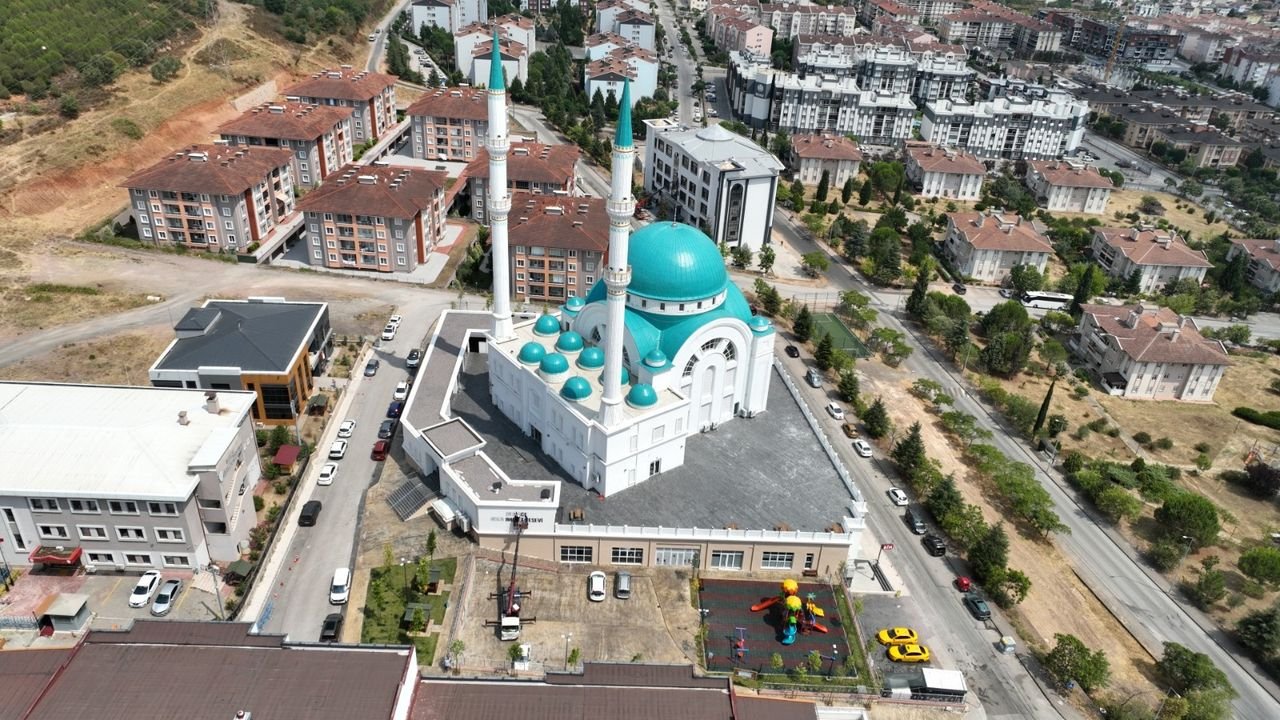 Kocaeli Belediyesi: Cami Çevrelerine Estetik Dokunuş