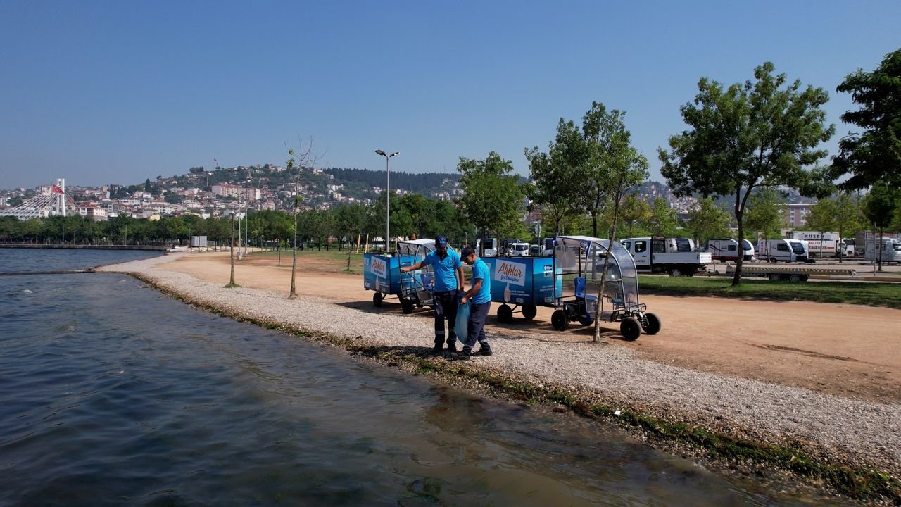 Kocaeli Büyükşehir Sahilleri Temiz Tutmak İçin Çalışıyor