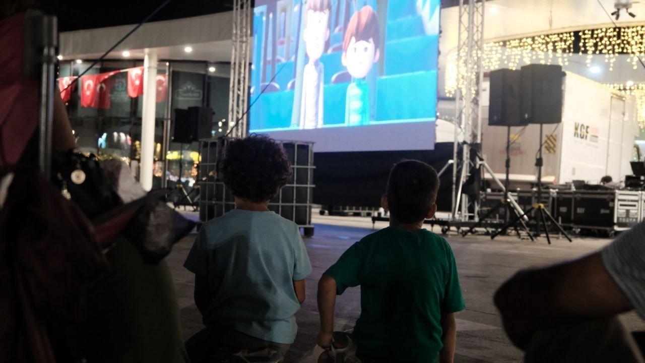 Rafadan Tayfa, İzmit’te Yıldızlar Altında Keyif