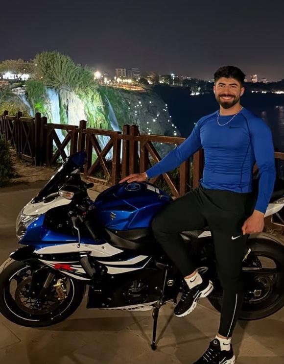 Sosyal medya ünlüsü kazada öldü: Kamerada