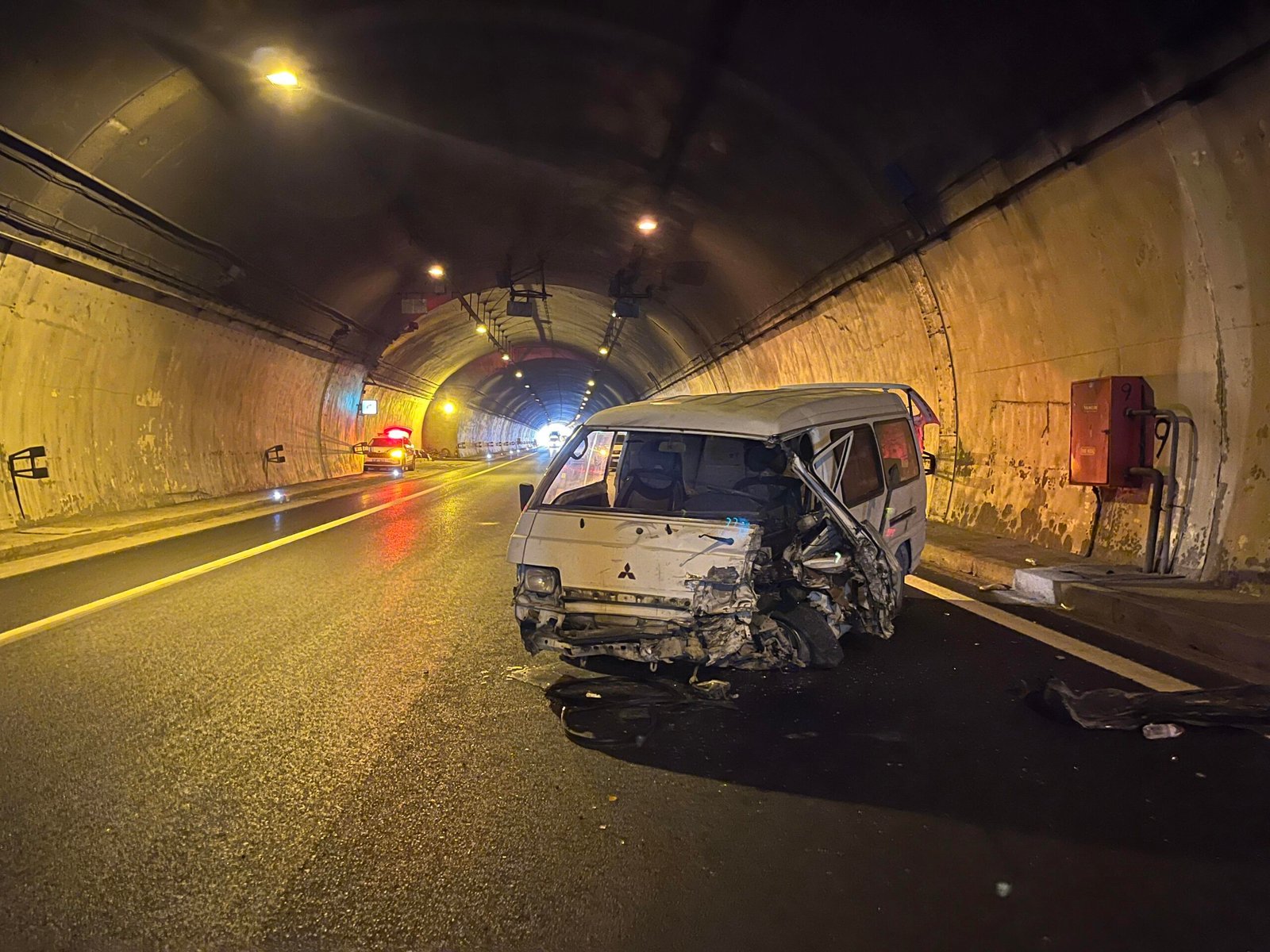 TEM Tüneli’nde zincirleme kaza: 5 yaralı, ulaşım aksadı
