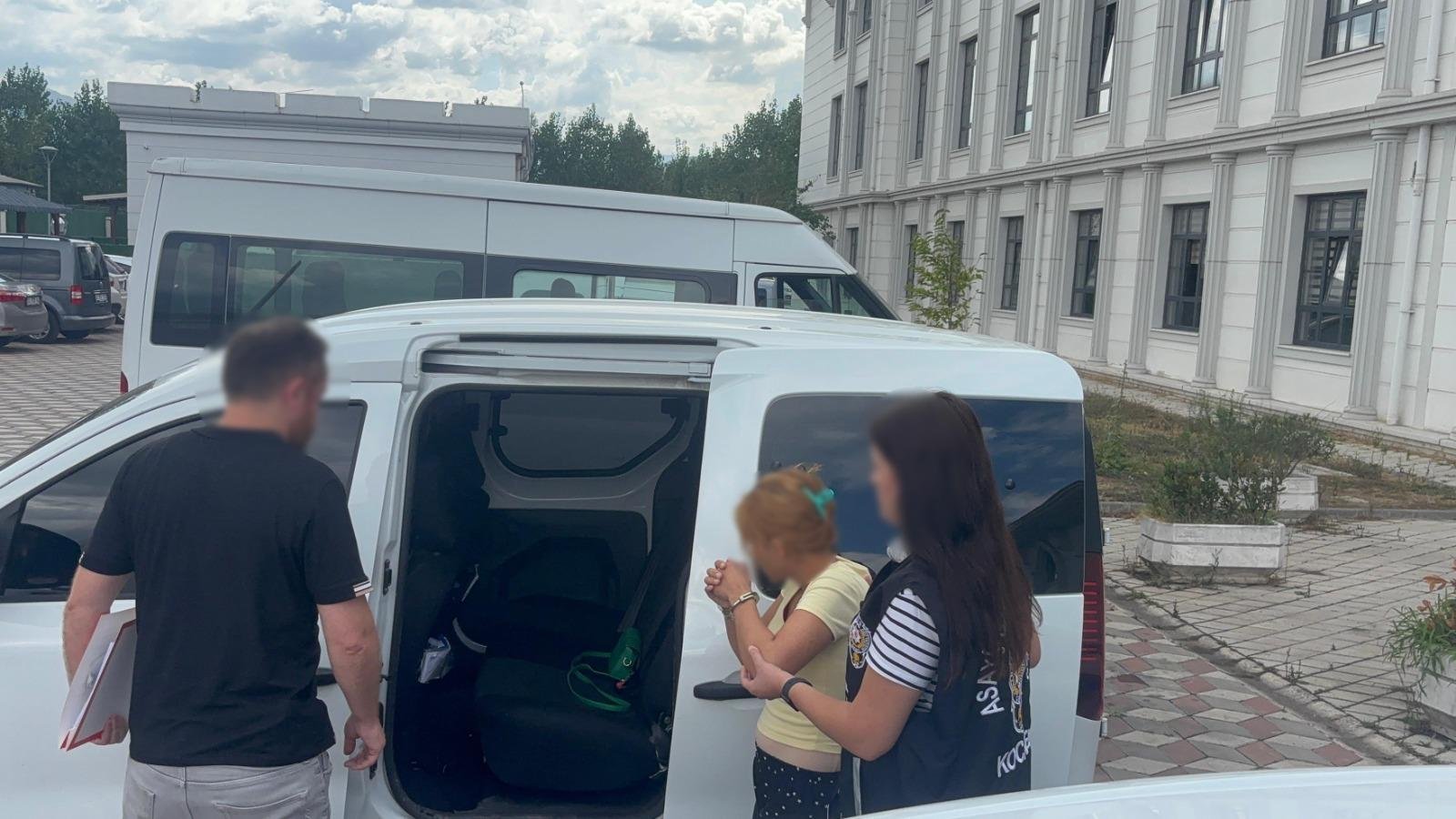 144 suç kaydı olan hırsızlar, 300 bin TL’lik ziynet çaldı