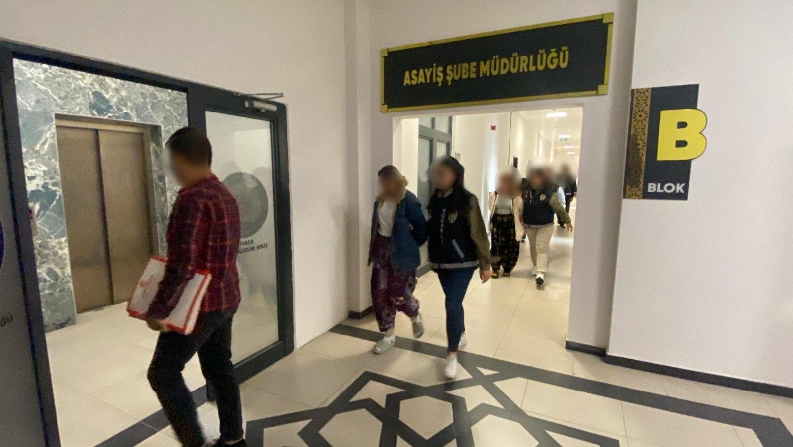  4 evden 860 bin TL ziynet hırsızlığına 3 tutuklama