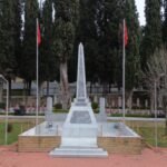 Gebze’de Gece Yarısı Atatürk Anıtı Gerginliği: Müdahale Tepki Çekti