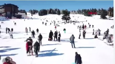 Uludağ’da Sömestir Hareketliliği: Pistler Doldu, Otellerde Yüksek Doluluk