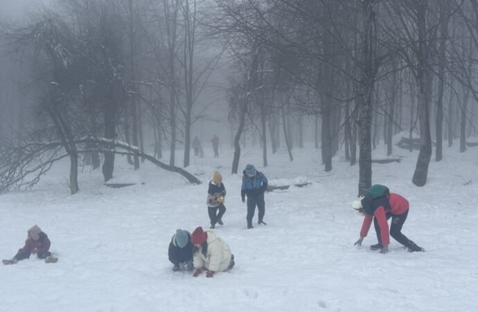 Kuzuyayla’da bayram ve kar sevinci bir arada
