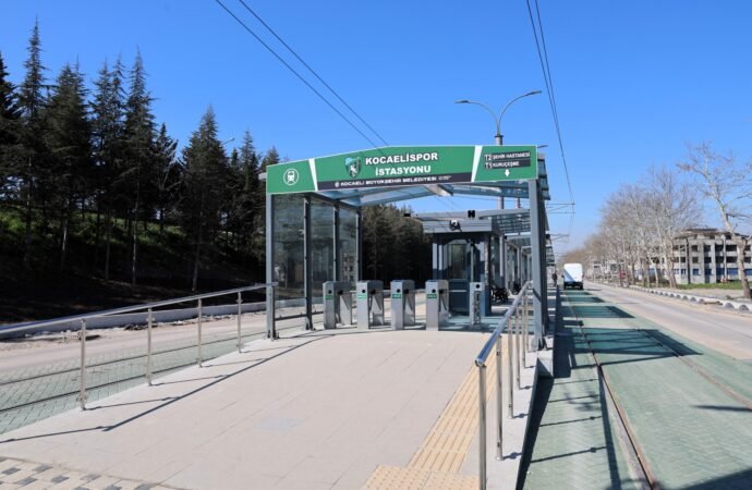 Alikahya istikametinde 6 durağın tabelası asıldı