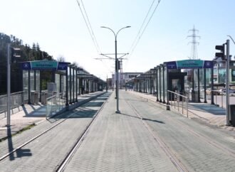 Alikahya istikametinde 6 durağın tabelası asıldı