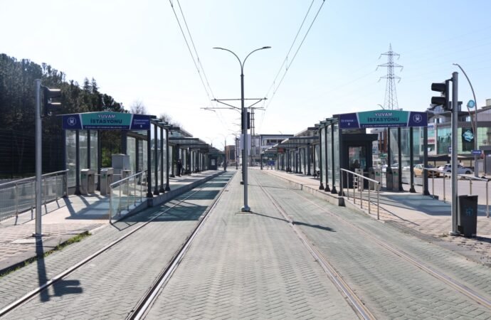 Alikahya istikametinde 6 durağın tabelası asıldı