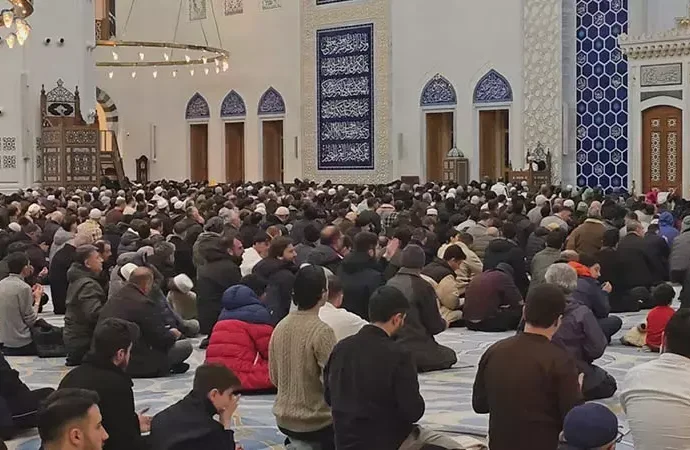 Kadir Gecesi İstanbul’da Coşkuyla Kutlandı