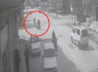 Adana’da motosiklet kazası: 3 kişi yaralandı