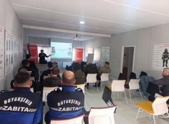 Büyükşehir personeline “yüksekte çalışma” eğitimi