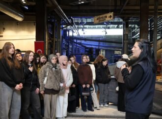 İskeçeli gençler, Büyükşehir’le Kocaeli’yi keşfetti