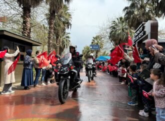 Yunus polisleri, çocukların gönlünü fethetti