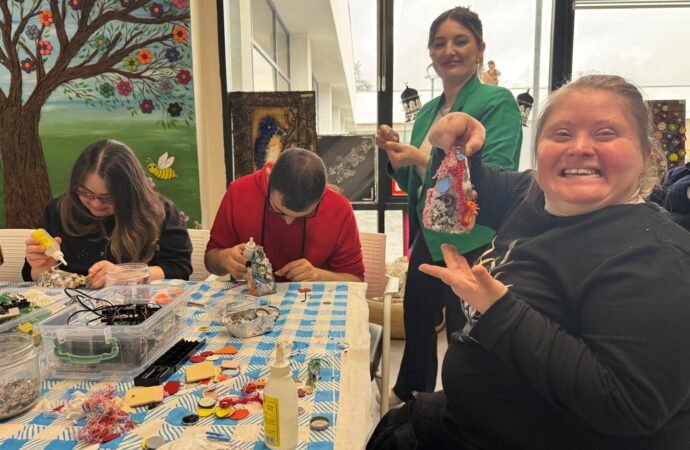 Cam atıklar, Gonca’da sanata dönüştü