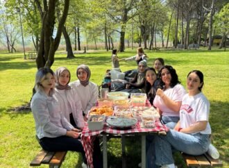 Beyaz Kalpler, baharın gelişini kutladı