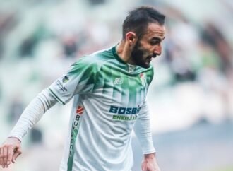 Bursaspor’da Hamza Gür ile yollar ayrıldı