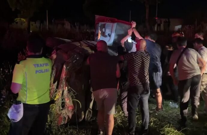 Bolu’da Takla Atan Araçta İki Kişi Yaralandı