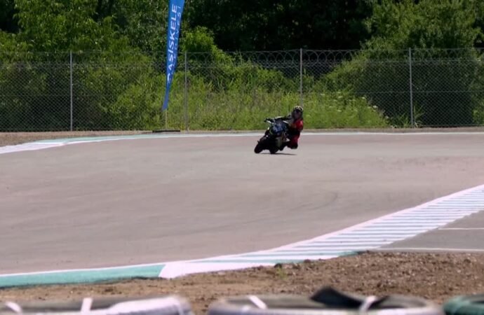 Kocaeli’de Süpermoto ve Motomini Şampiyonası Devam Ediyor