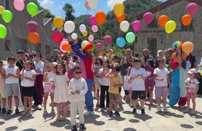 Zonguldak’ta Lösemiyi Yenen Çocuk İçin Balonlar Gökyüzüne Bırakıldı