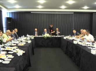 Ümit Özdağ Kayseri’de Çeşitli Ziyaretlerde Bulundu