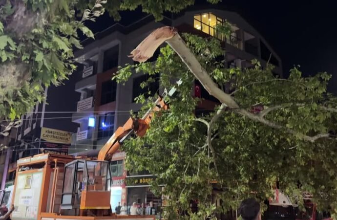 Kocaeli’de Tramvay Seferleri Aksadı
