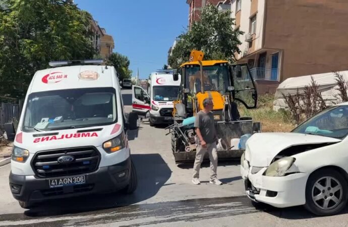 Kocaeli’de Trafik Kazası: İki Yaralı