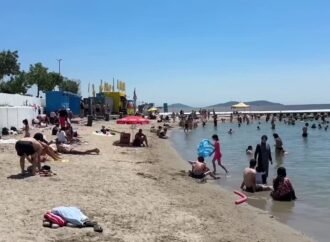İstanbul’da Sıcak Hava Sahilleri Doldurdu