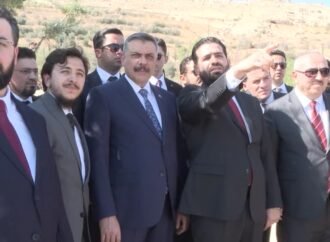 Bakan Çiftçi, Kasyun Dağı’ndan Şam’ı Gözlemledi