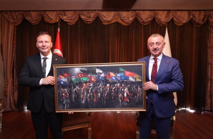 MHP Kocaeli İl Başkanı Emengen, Büyükakın ile Bir Araya Geldi