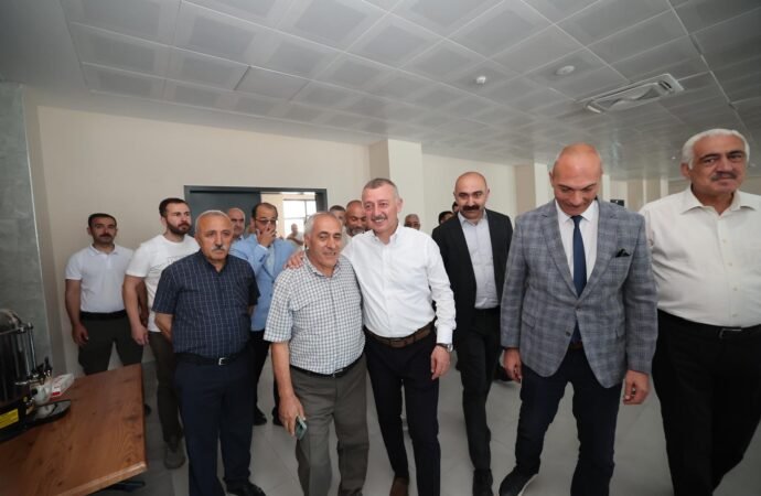 Derince’nin yeni cemevindeki son kontrolleri Başkan Büyükakın yaptı