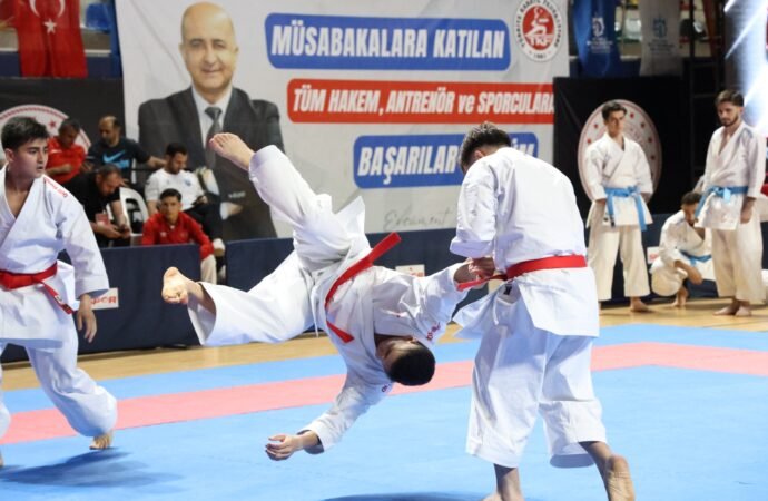 Dev karate organizasyonu Kocaeli’de başladı