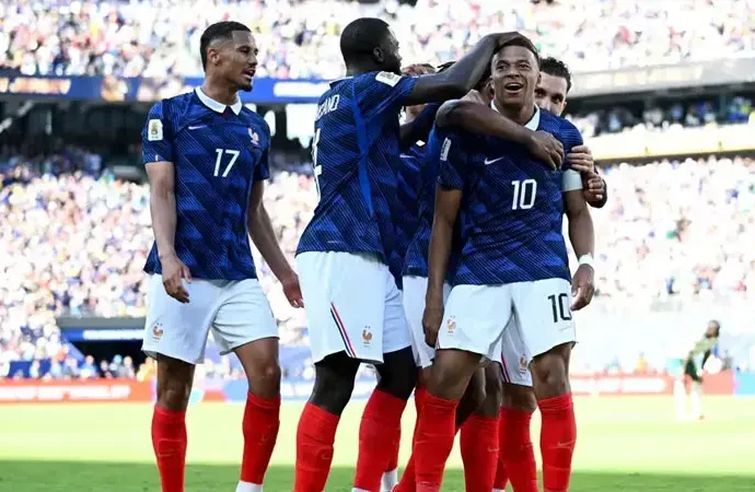 Fransa, Senegal’i 3-1 ile geçti