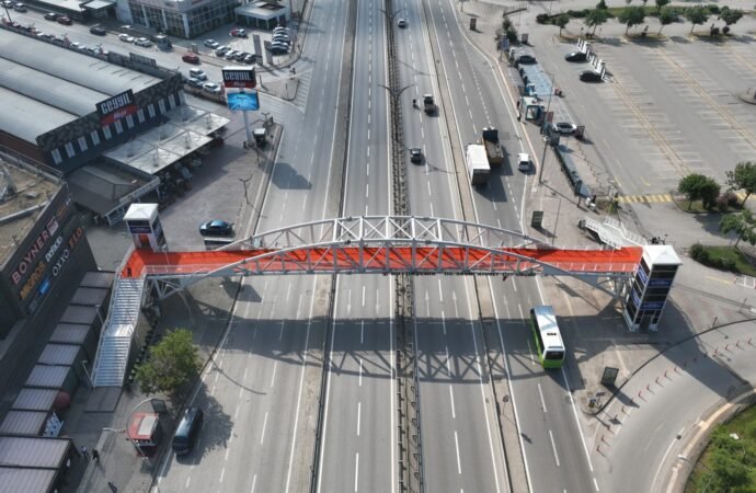 Kocaeli’de Üst Geçit Yenilendi