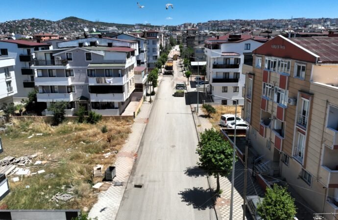 Darıca Sırasöğütler Mahallesi’nde Yol Yenileme Çalışmaları Başladı