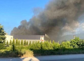 Kocaeli’deki Fabrikada Yangın Kontrol Altına Alındı