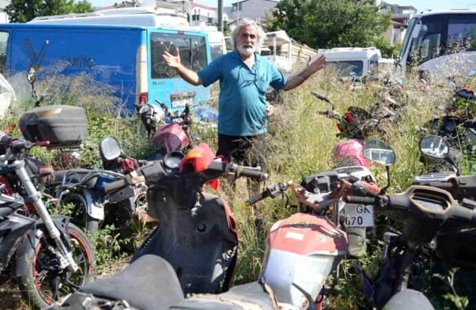 Kocaeli’deki Yediemin Otoparkında Araçlar Çürümeye Terk Edildi